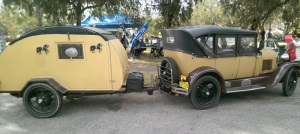 '28 Ford with Caravan